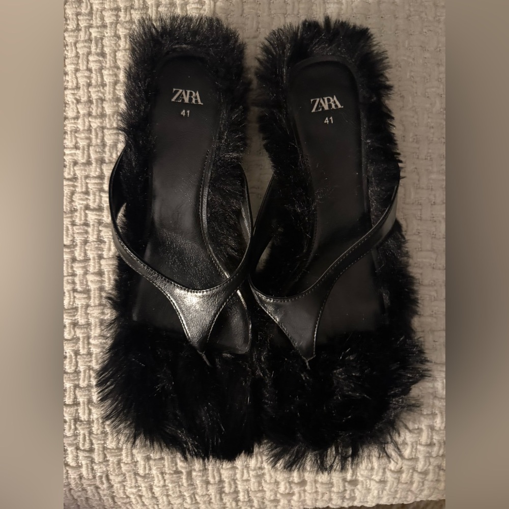 Zara Black Fur Sandals